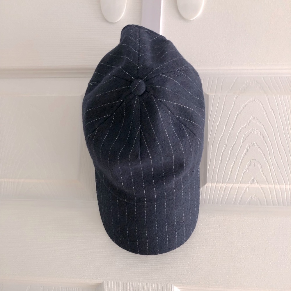 GAP Navy and White Striped Felt Hat